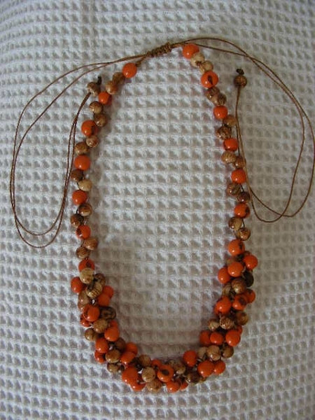 Açai-Halsketten in grün oder orange mit natur