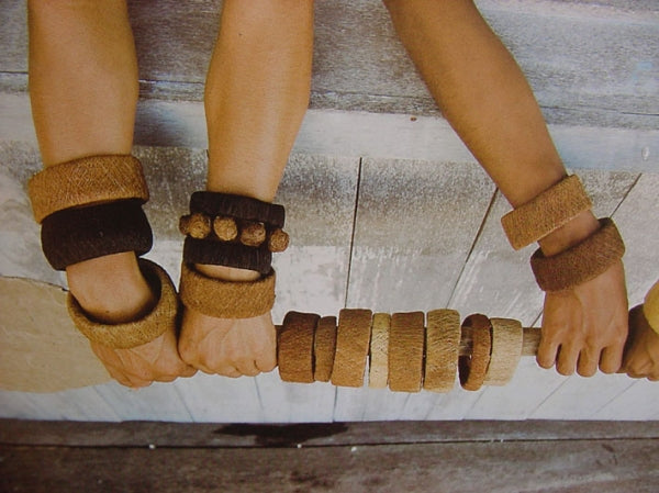 Armband aus Tururi Modell "Aplice" mit kleinen Rosetten