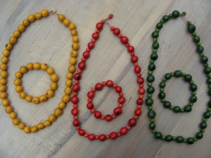 Halsketten- Armband-Set aus Paxiuba-Samen