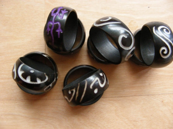 Ring aus Tagua mit Gravuren