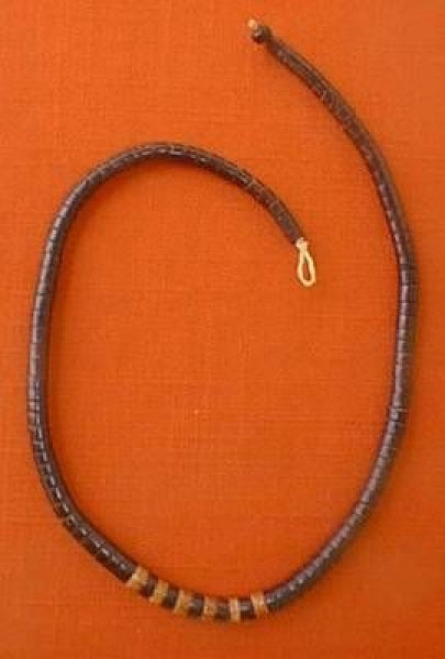 Männer-Halskette aus Tucumá mit Mosaik aus Inajá