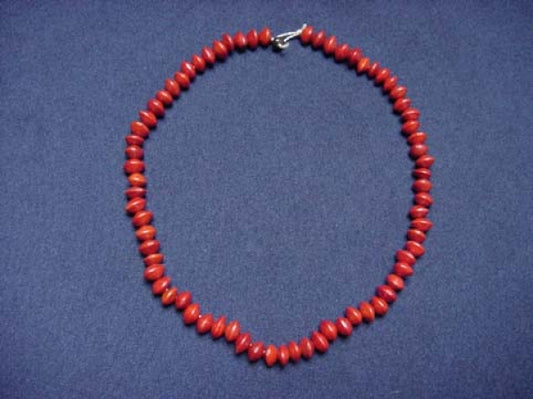 Halskette aus Sibipiruna