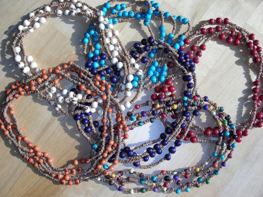 Halsketten aus Chupis und Açai